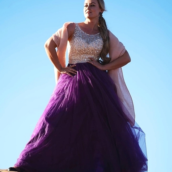 🔥Purple Tulle Gown with Beaded Bodice - Picture 1 of 9